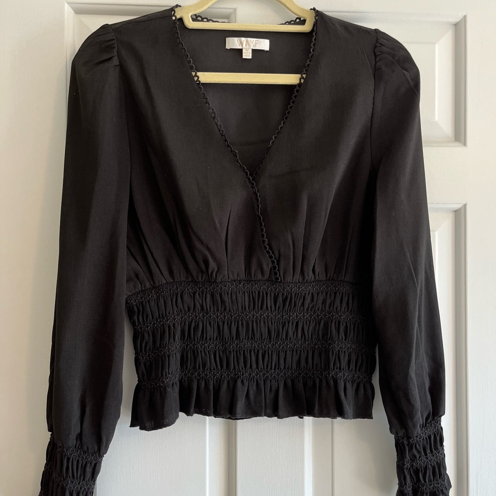 Black Wayf top. Size M.